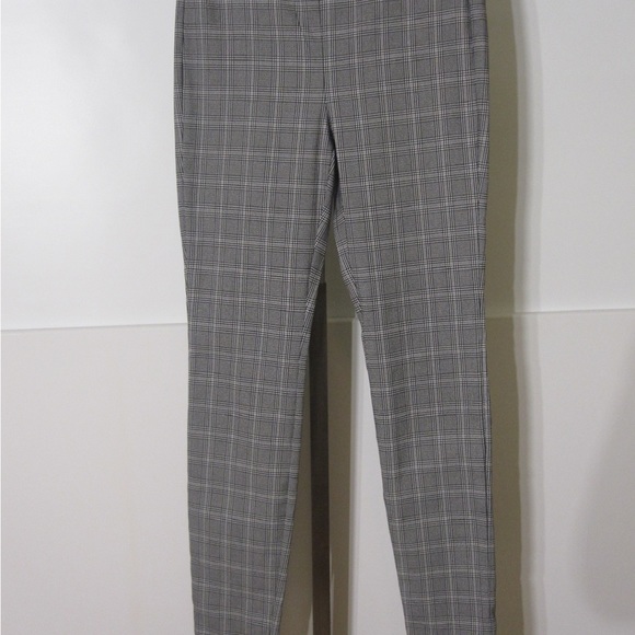 Camber and Grace slim leg, black and white checked pants. Size small. - Picture 2 of 15